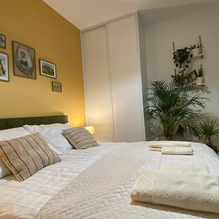Green Park Apartament แชมิตช์ ภายนอก รูปภาพ