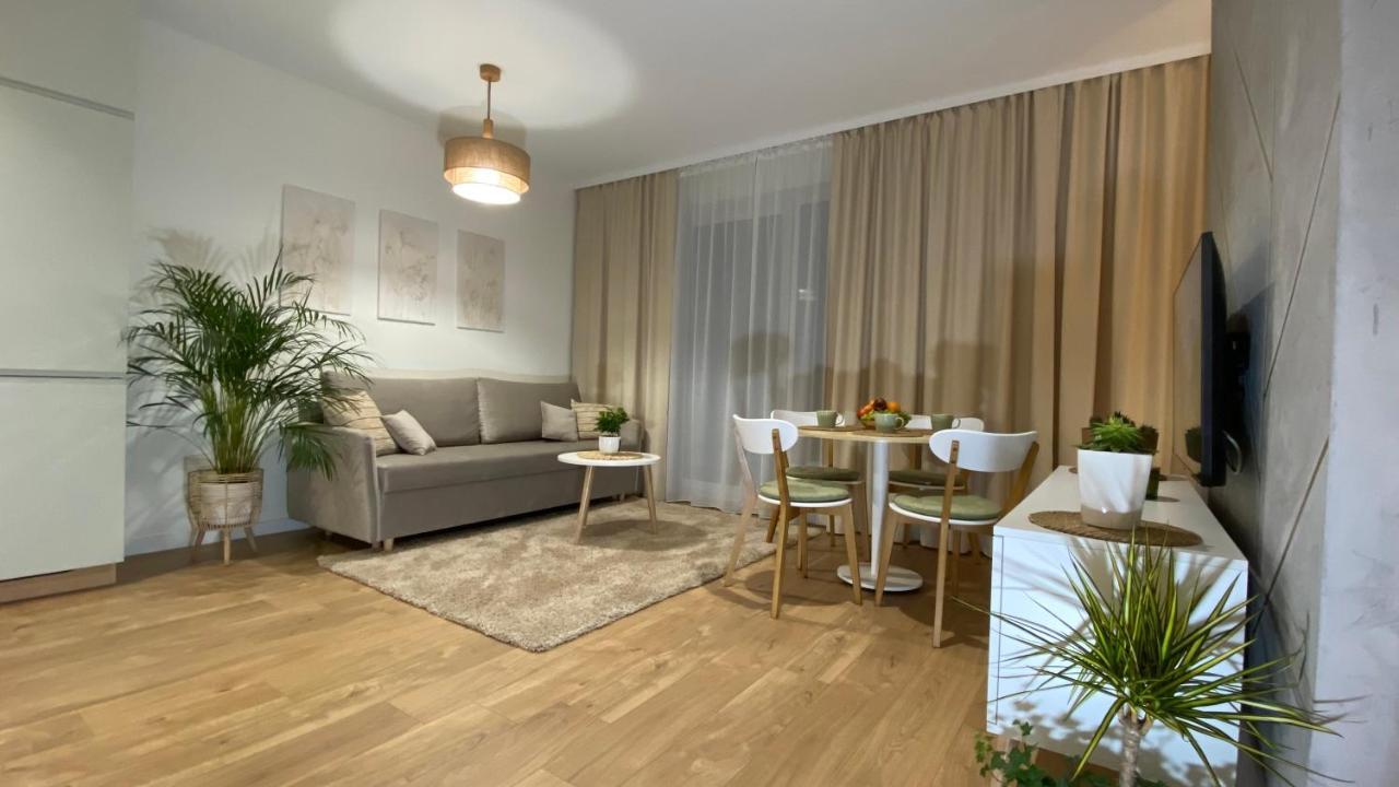 Green Park Apartament แชมิตช์ ภายนอก รูปภาพ