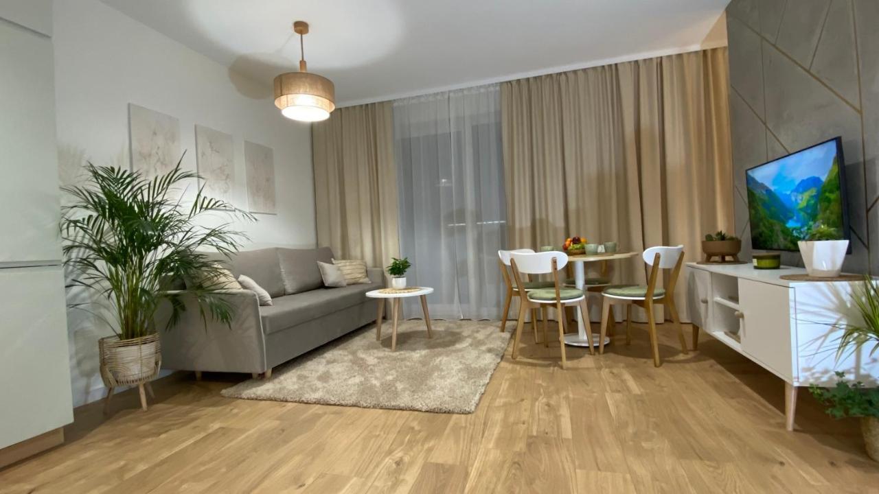 Green Park Apartament แชมิตช์ ภายนอก รูปภาพ