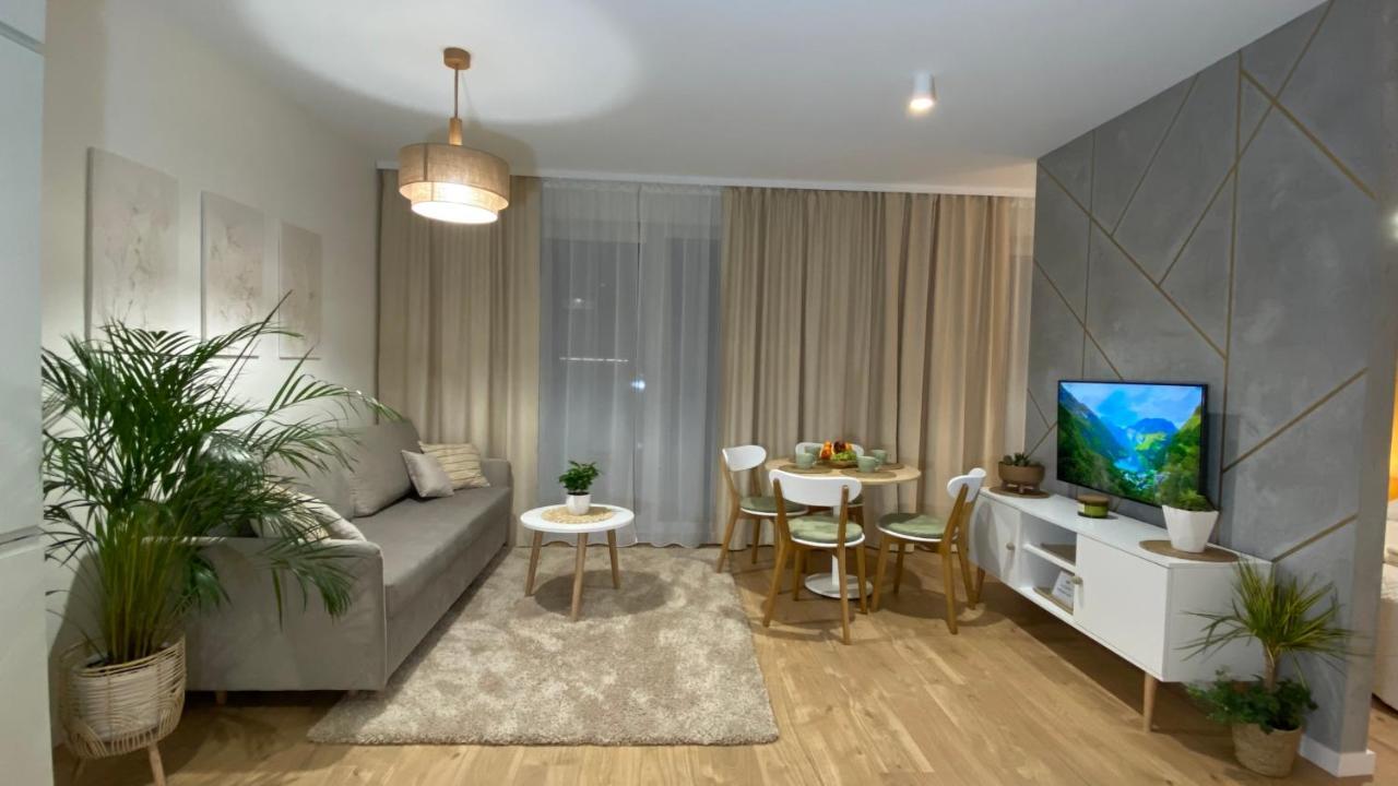 Green Park Apartament แชมิตช์ ภายนอก รูปภาพ