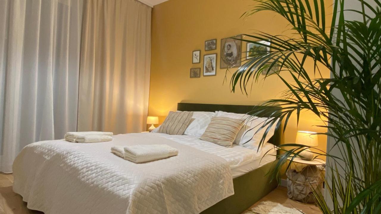 Green Park Apartament แชมิตช์ ภายนอก รูปภาพ