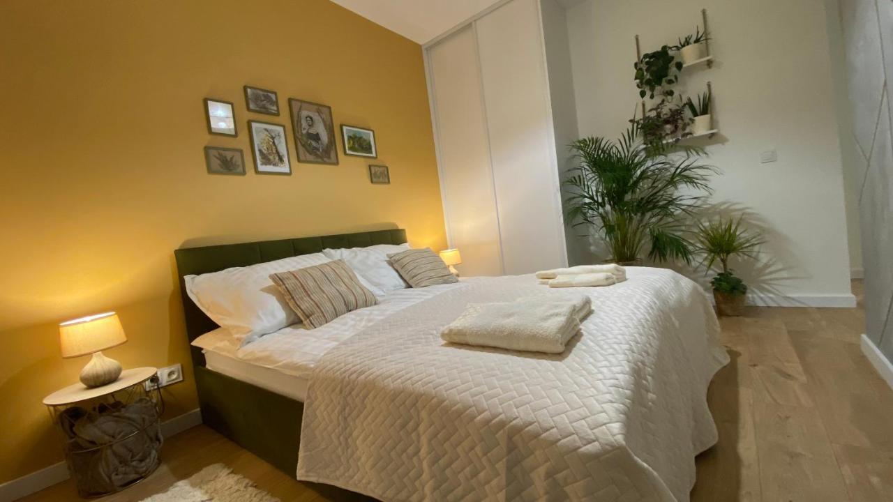Green Park Apartament แชมิตช์ ภายนอก รูปภาพ